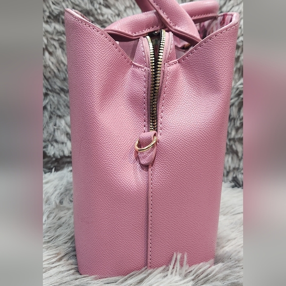 Betsey Johnson Elegant Pink Handbag - Picture 8 of 11